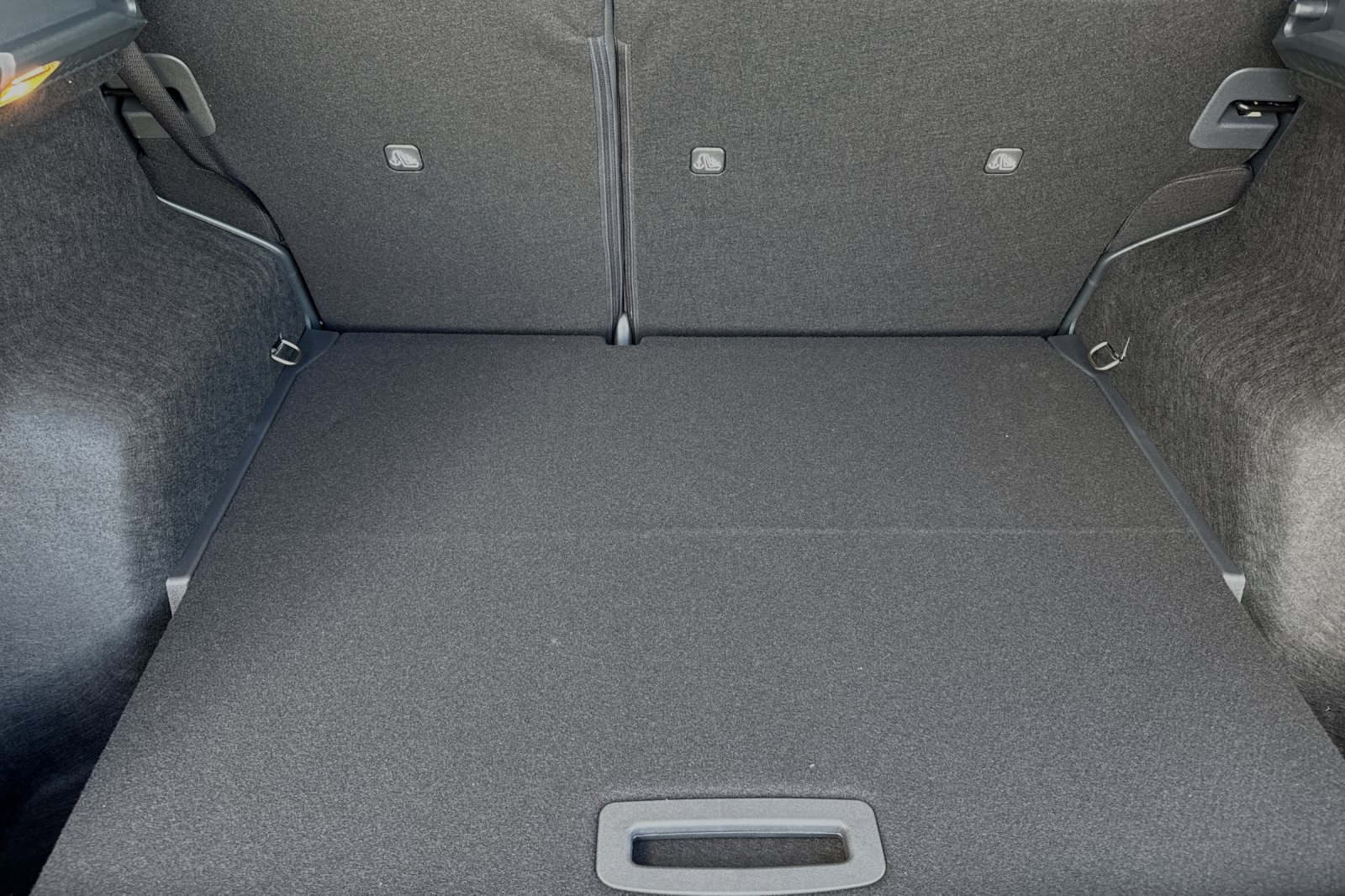 Vehicle image 15 of 24