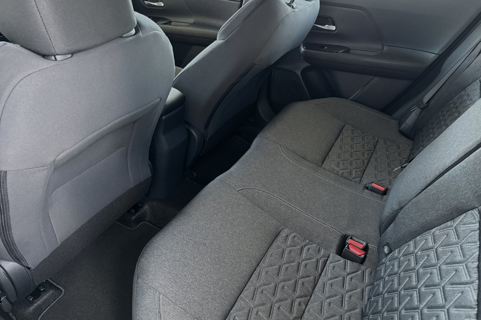 Vehicle image 12 of 24