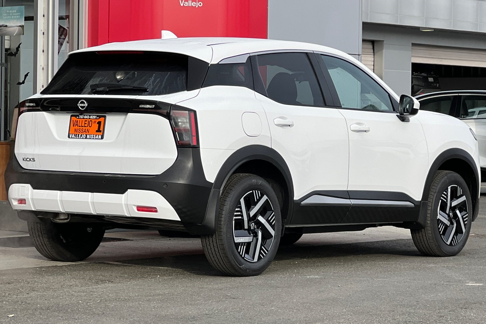 Vehicle image 5 of 24