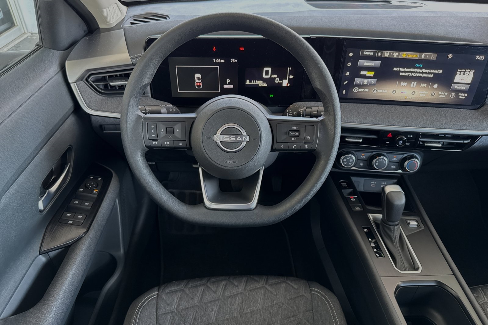 Vehicle image 14 of 24
