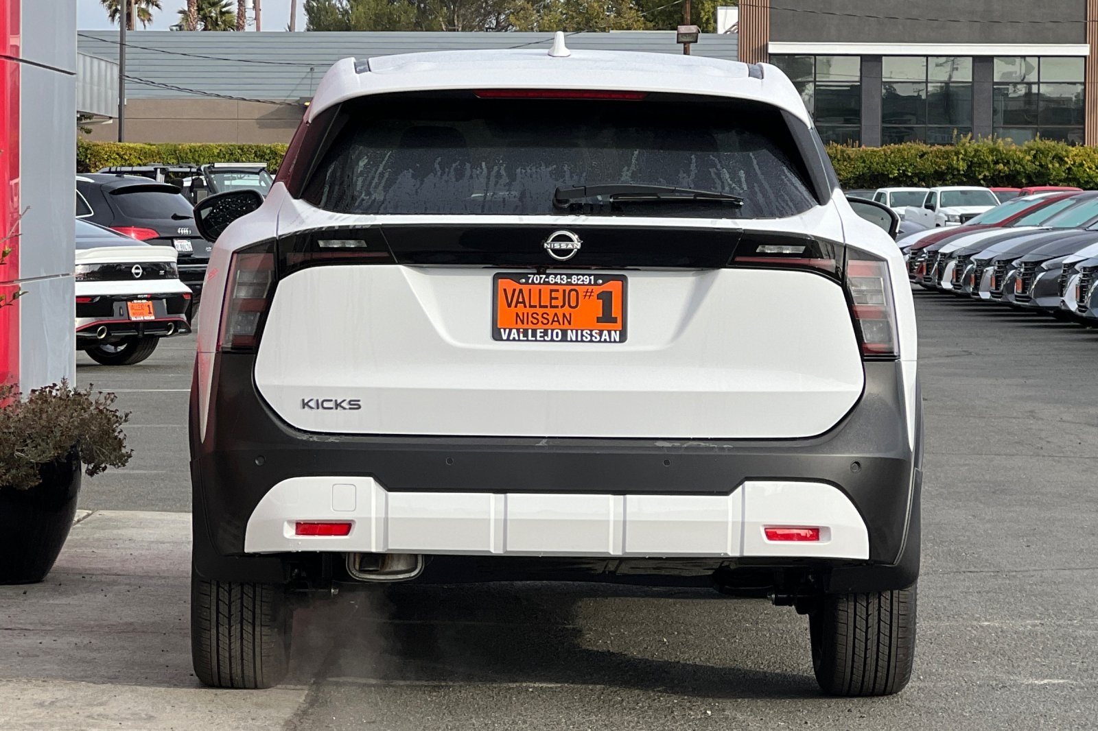 Vehicle image 6 of 24