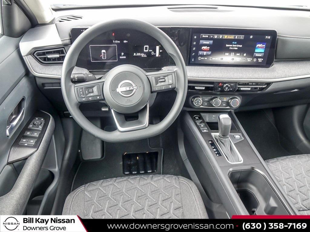 Vehicle image 12 of 19