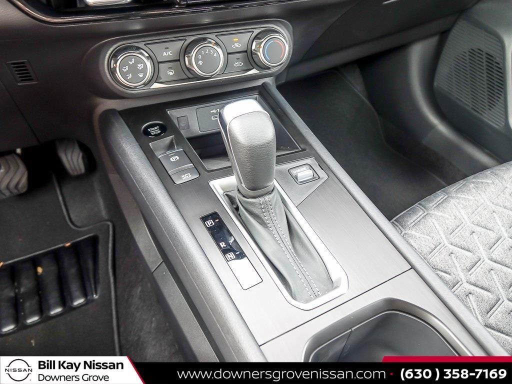 Vehicle image 18 of 19