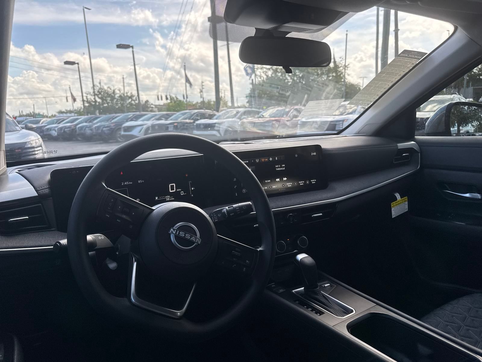 Vehicle image 13 of 23