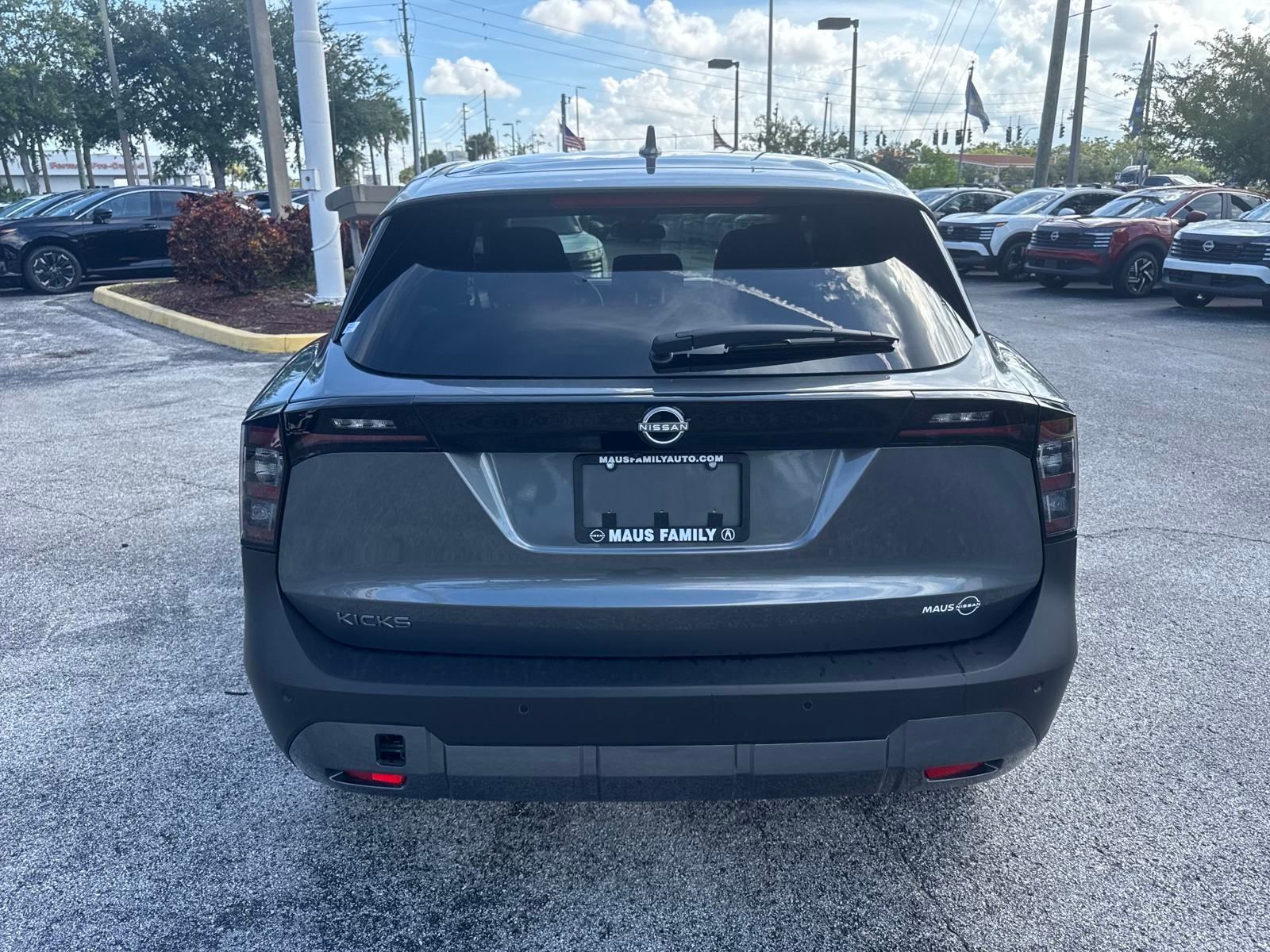 Vehicle image 7 of 23