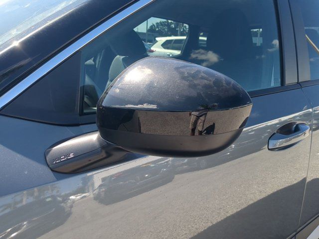 Vehicle image 28 of 29