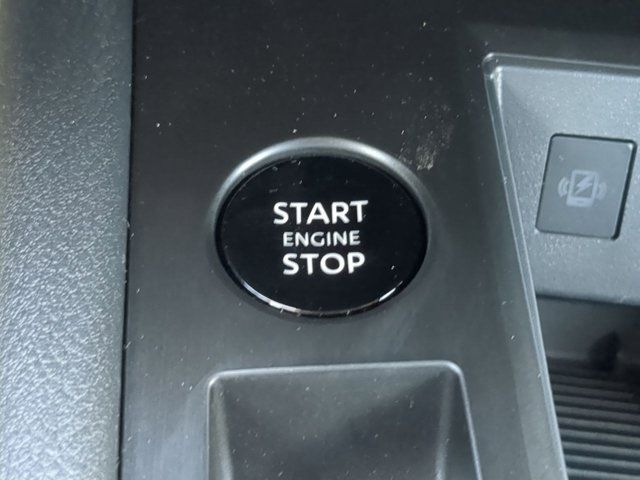 Vehicle image 19 of 29