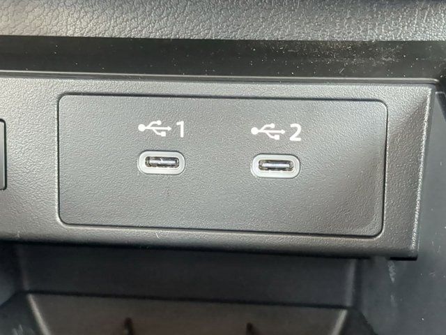 Vehicle image 22 of 29