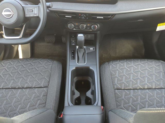 Vehicle image 21 of 29