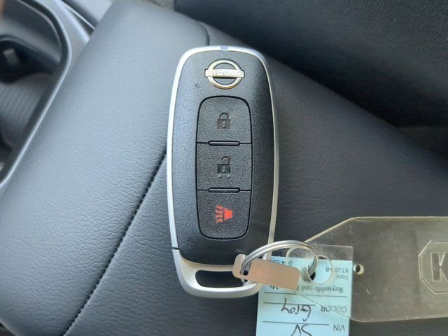 Vehicle image 24 of 29