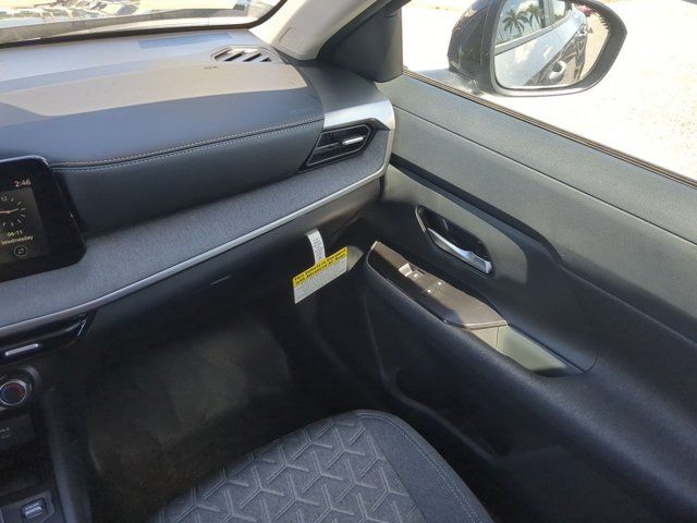 Vehicle image 15 of 29