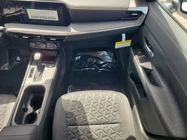 Vehicle image 13 of 30