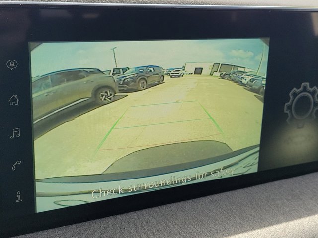 Vehicle image 26 of 30