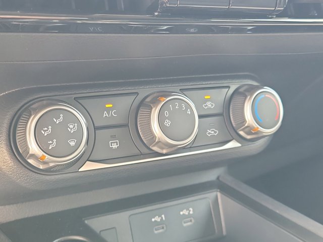 Vehicle image 25 of 30