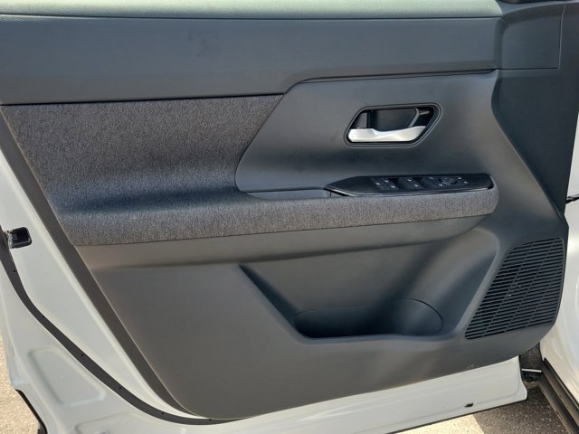 Vehicle image 15 of 30