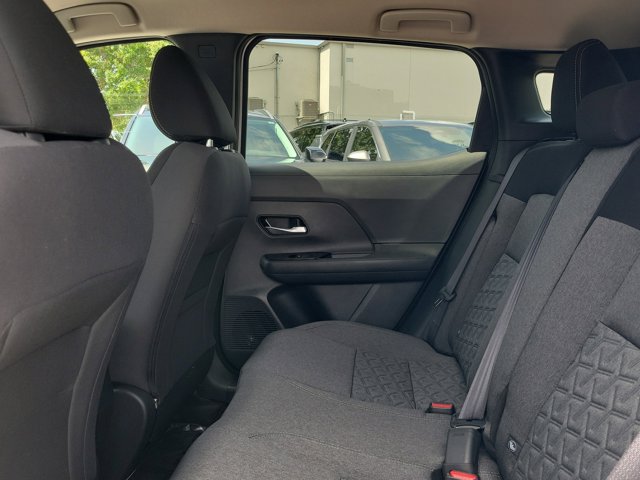 Vehicle image 9 of 30