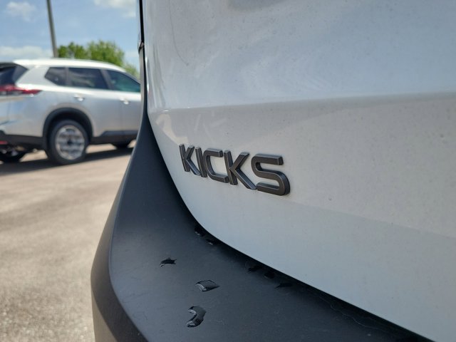 Vehicle image 6 of 30