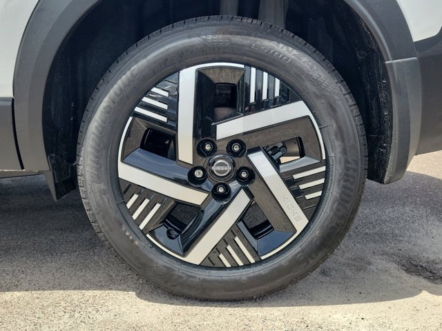 Vehicle image 5 of 30