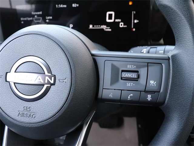 Vehicle image 21 of 22