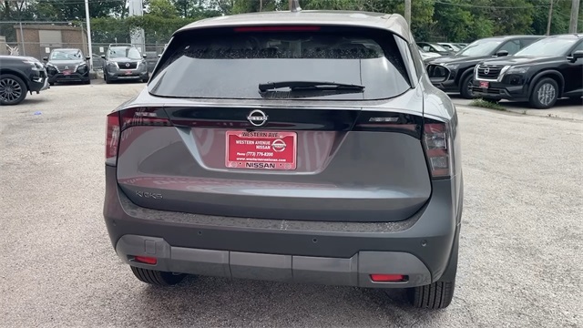 Vehicle image 9 of 20
