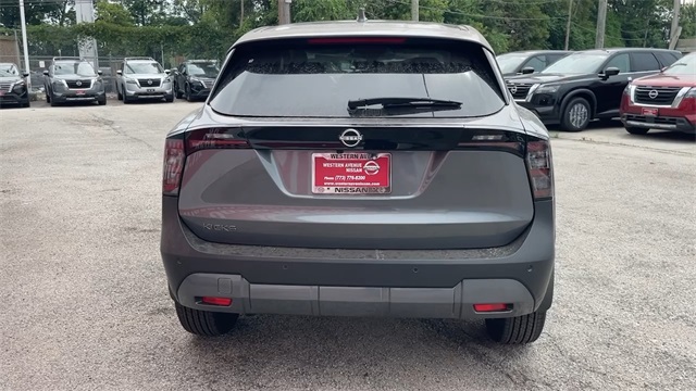 Vehicle image 8 of 20