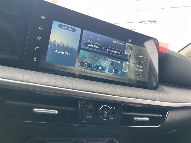 Vehicle image 13 of 20