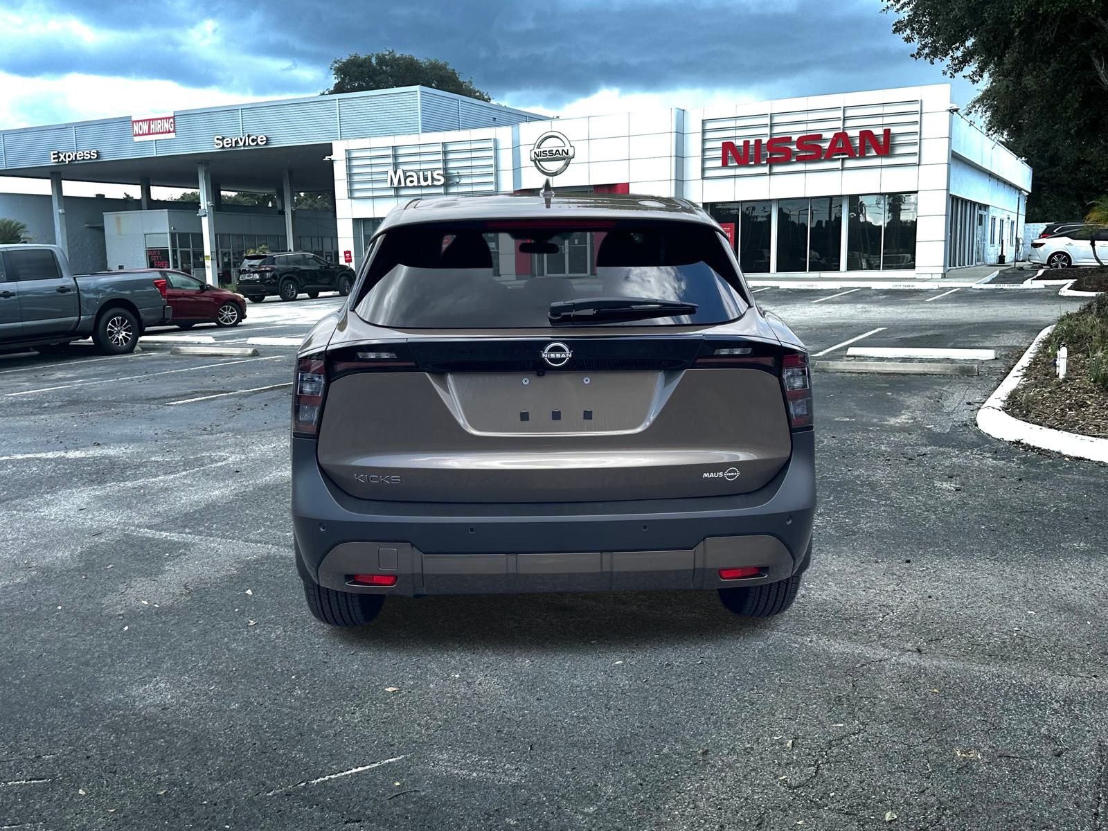 Vehicle image 6 of 19