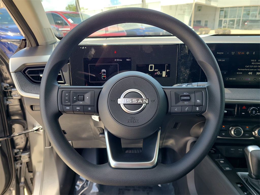 Vehicle image 11 of 16