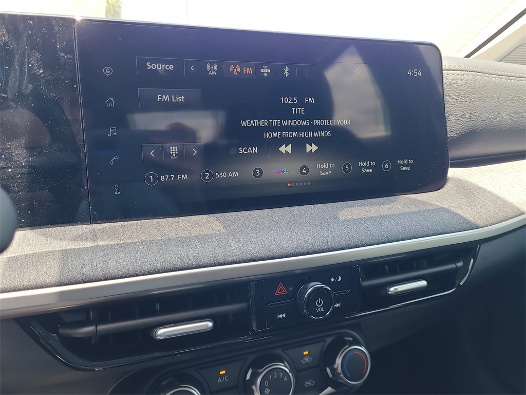 Vehicle image 12 of 16