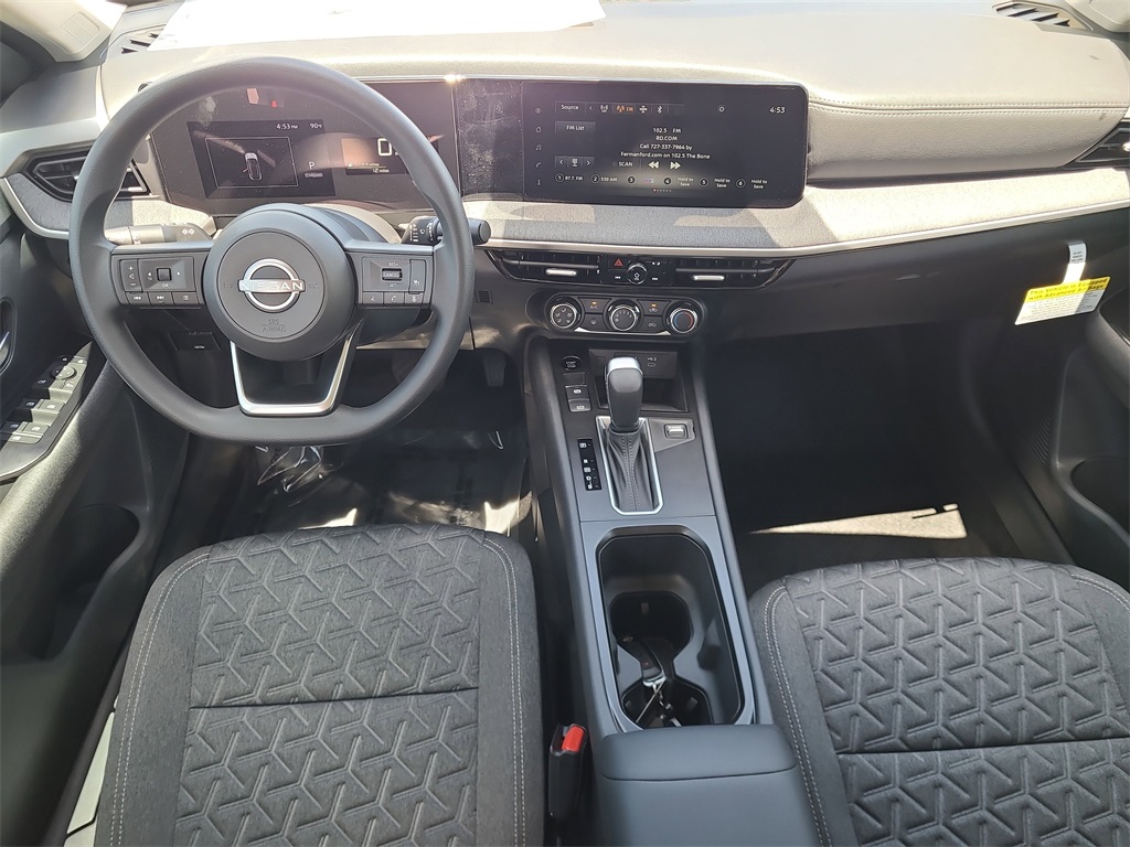 Vehicle image 9 of 16