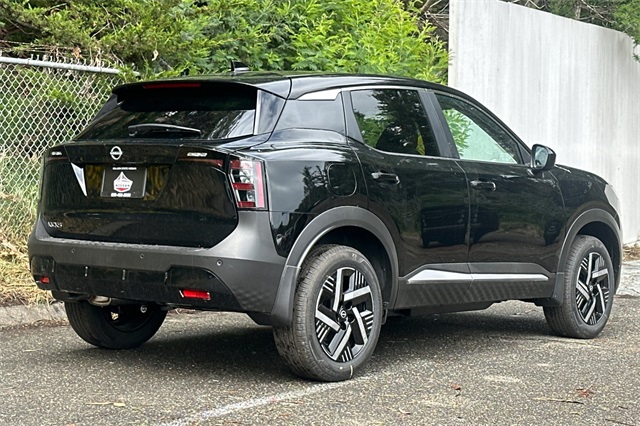 Vehicle image 5 of 27
