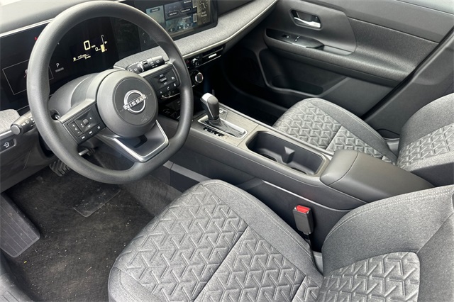 Vehicle image 18 of 27