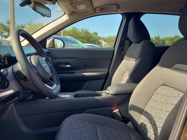Vehicle image 9 of 30