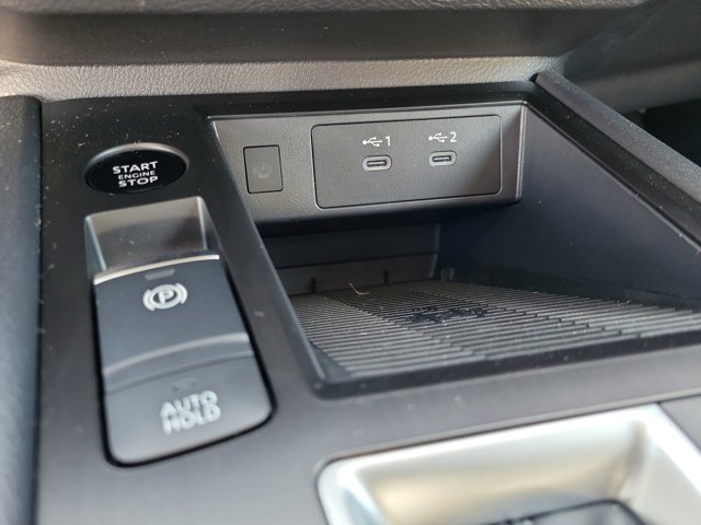 Vehicle image 29 of 30