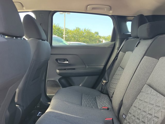 Vehicle image 7 of 30