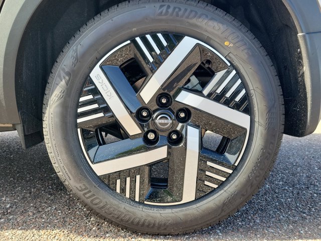 Vehicle image 5 of 30