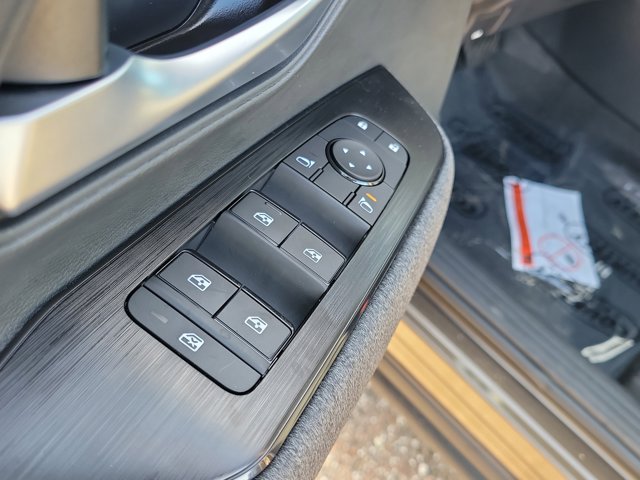 Vehicle image 20 of 30