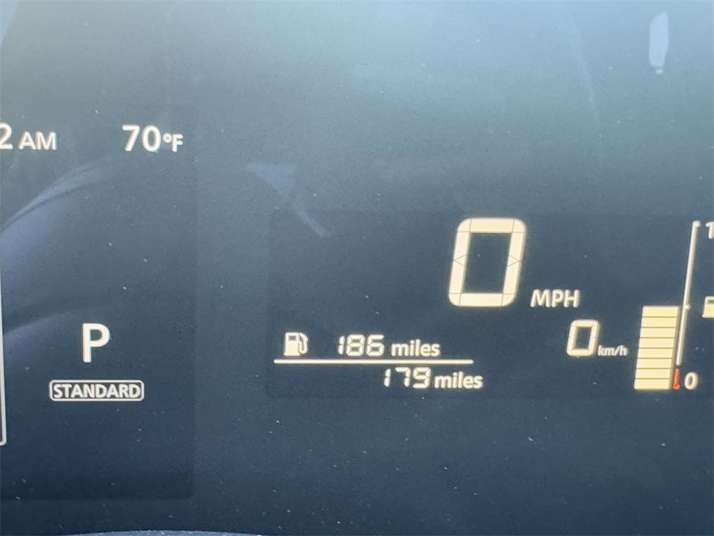 Vehicle image 29 of 33