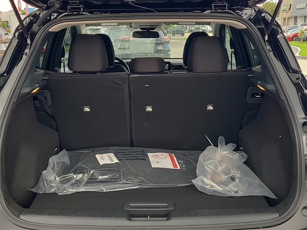 Vehicle image 5 of 16