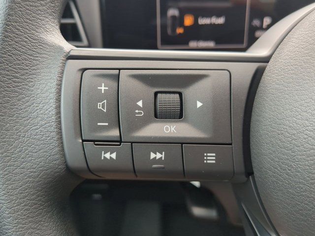Vehicle image 27 of 29