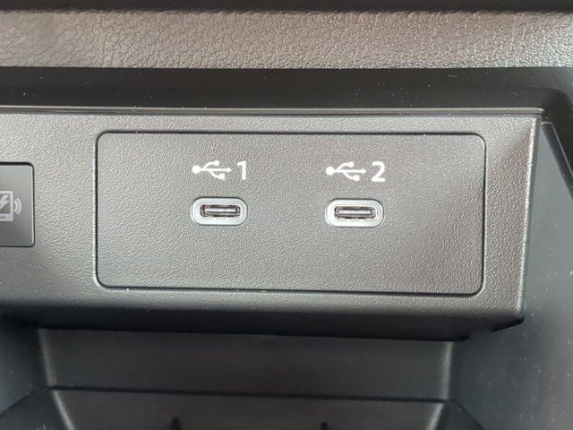 Vehicle image 20 of 29