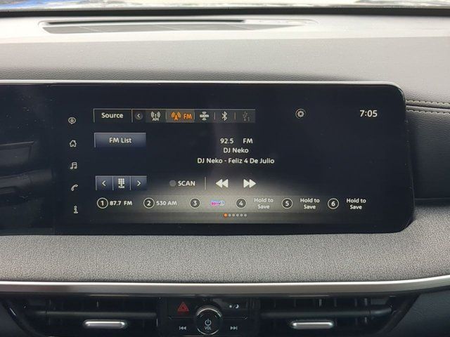 Vehicle image 17 of 29