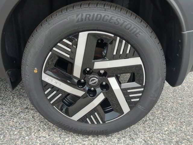 Vehicle image 9 of 29
