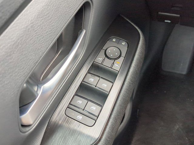 Vehicle image 25 of 29