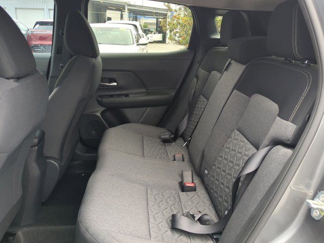 Vehicle image 11 of 29