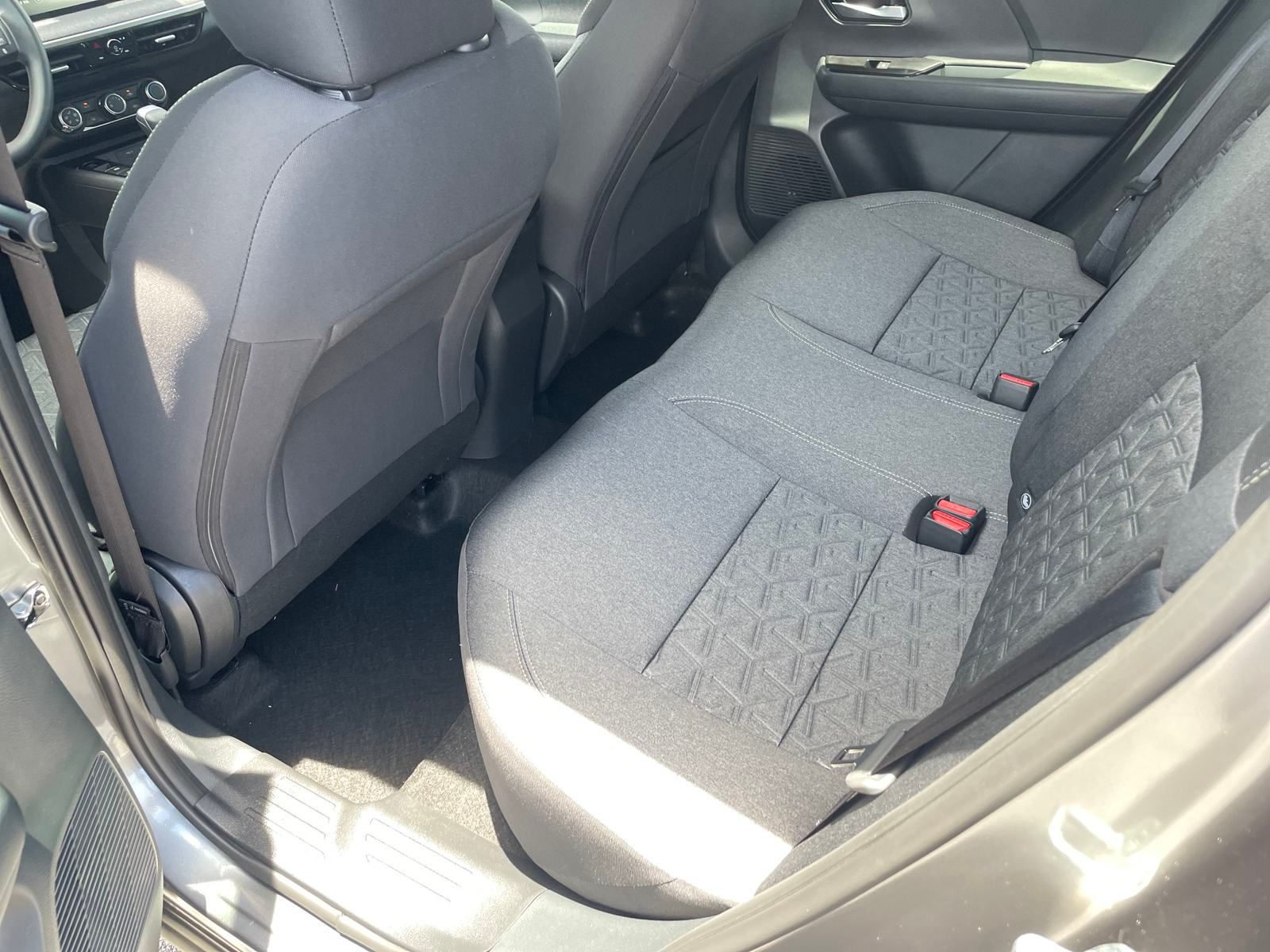 Vehicle image 10 of 18