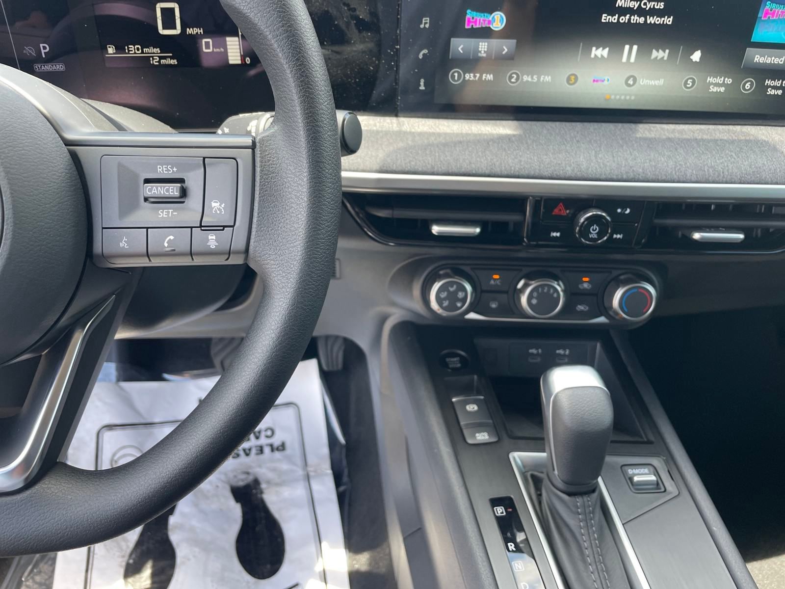 Vehicle image 17 of 18