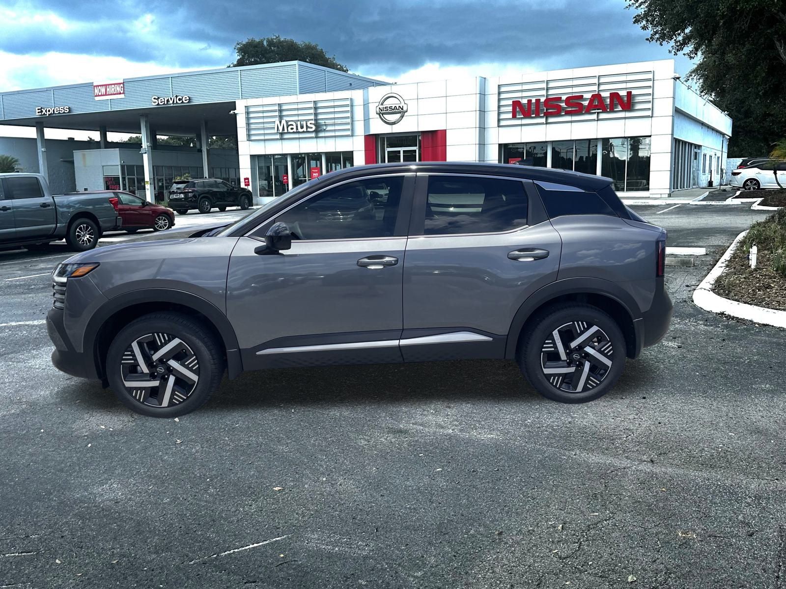 Vehicle image 7 of 18