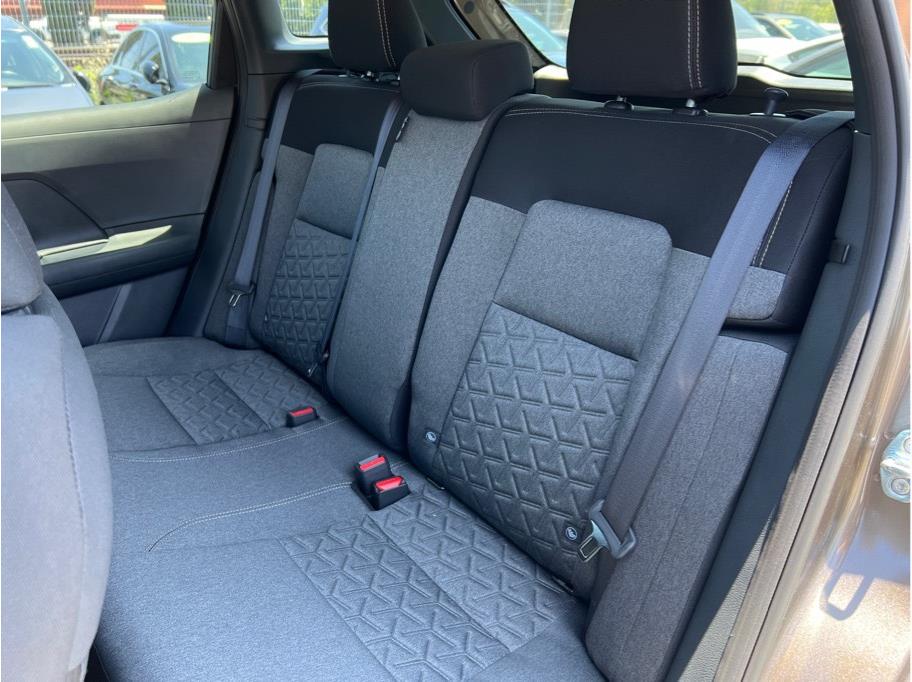 Vehicle image 9 of 22