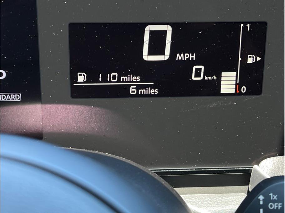 Vehicle image 12 of 22